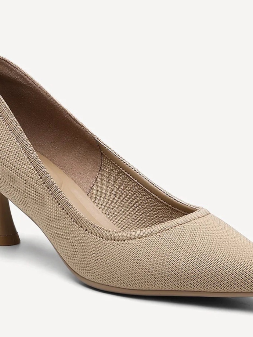 Cosy Island 9.5 Kitten Heel Pump